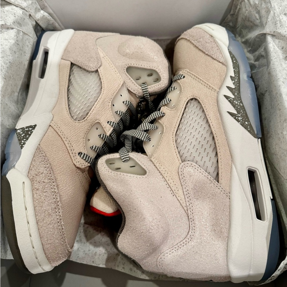 Jordan Athletic Shoes in Beige and White